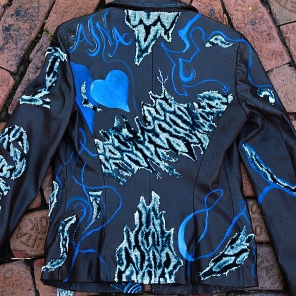 Vintage brown lambskin jacket; Hand painted, blue abstract unique hearts fringe - Picture 12 of 16